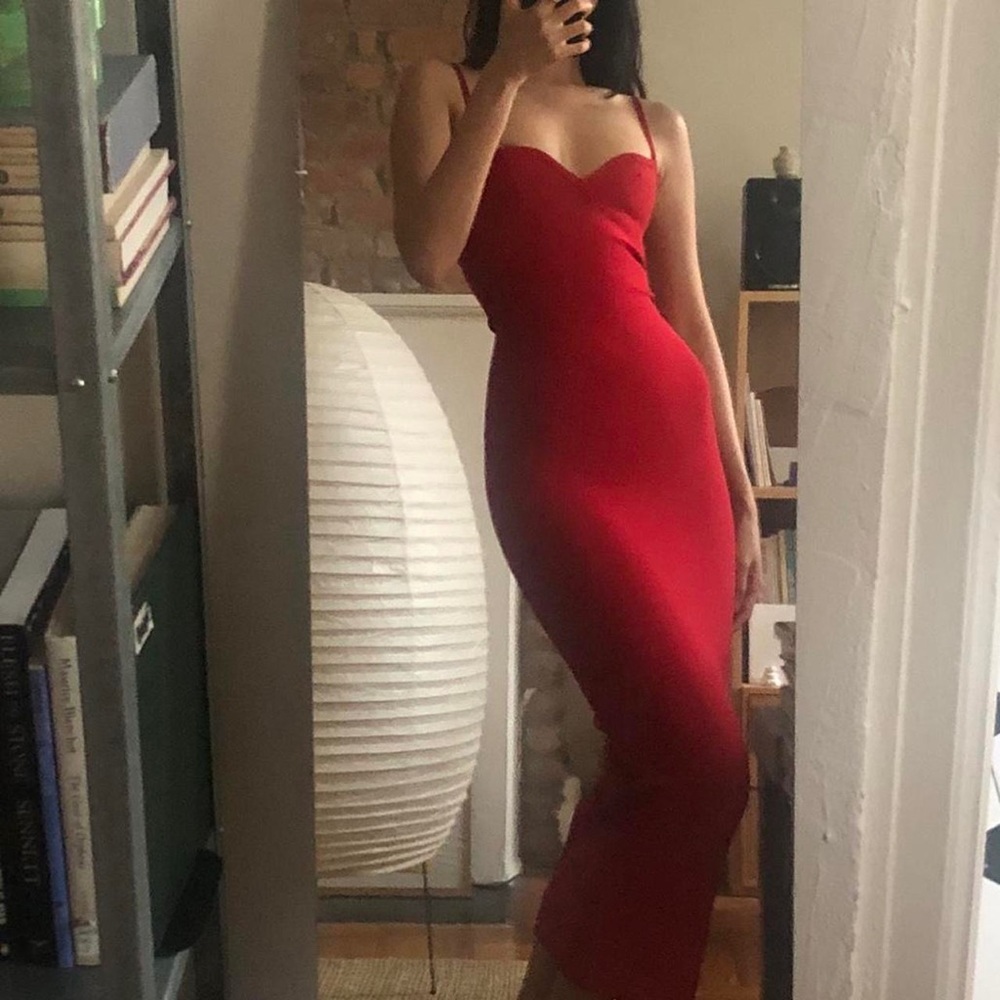 HOUSE OF CB 'Domenica' Red Sweetheart Neckline Bandage Dress - Picture 7 of 12